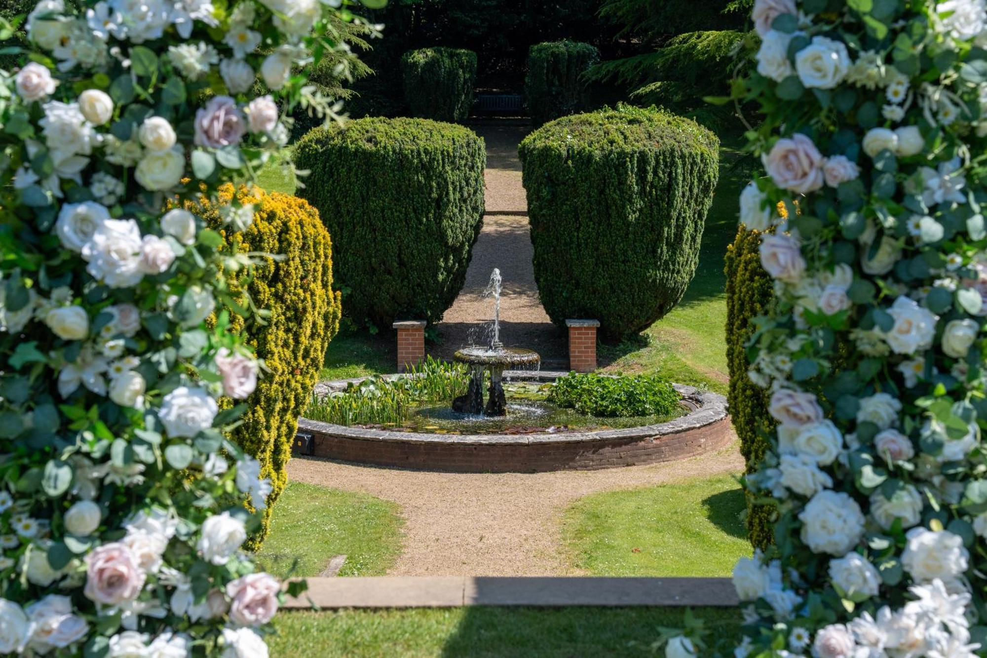 Hunton Park Hotel Kings Langley Bagian luar foto
